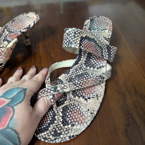 3/$30 Vince Camuto Snakeskin Sandals - Picture 2 of 6